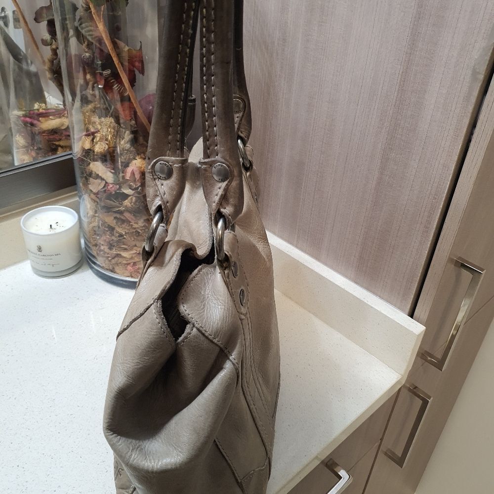 Frye handbag - Picture 12 of 16